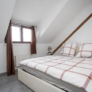 Apartment In Suedost Fuer 4 Personen We5